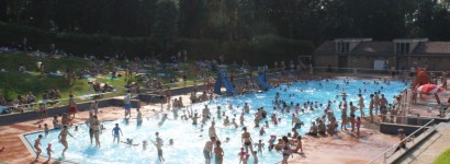 Udako igerilekurako denboraldiko familia-bonuan %100eko salbuespena eskatzeko azken egunak 